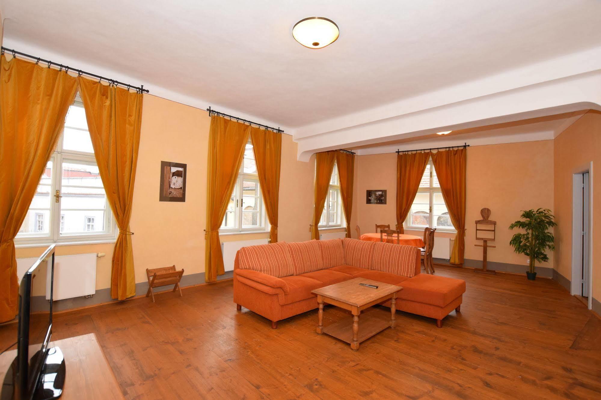 Pension Zamecka Apartma - Castle Apartments Cesky Krumlov Luaran gambar